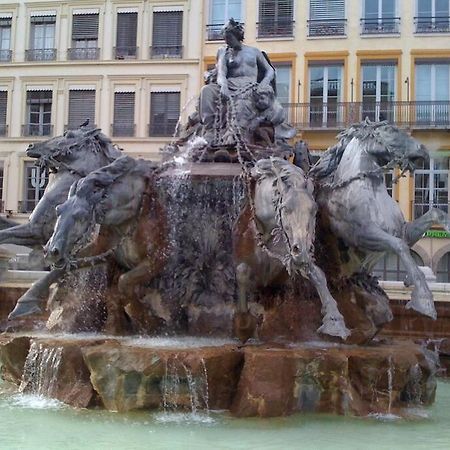 Appartement Place Des Terreaux Lyon Dış mekan fotoğraf